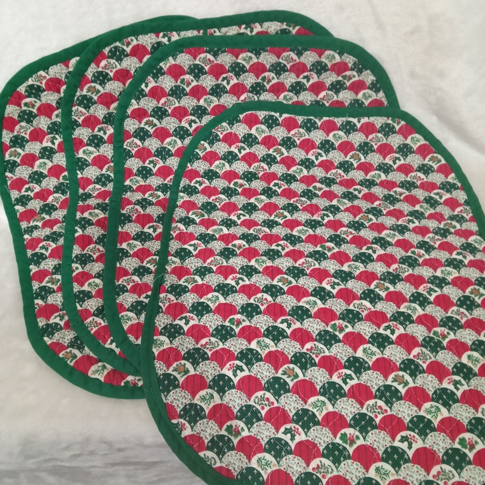Vintage Christmas Quilted Placemats Set of 4 Reversible Holiday Ornament Floral